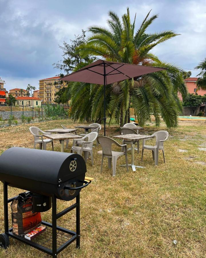 Il Gattino Di Porto - Apt 5 - Bilocale Terrazzo Piscina Imperia Εξωτερικό φωτογραφία