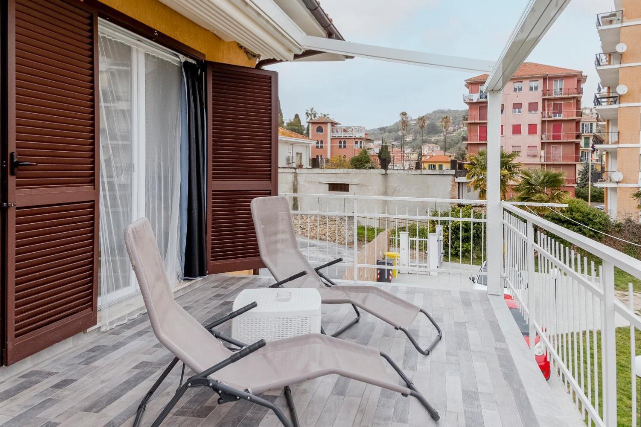 Il Gattino Di Porto - Apt 5 - Bilocale Terrazzo Piscina Imperia Εξωτερικό φωτογραφία