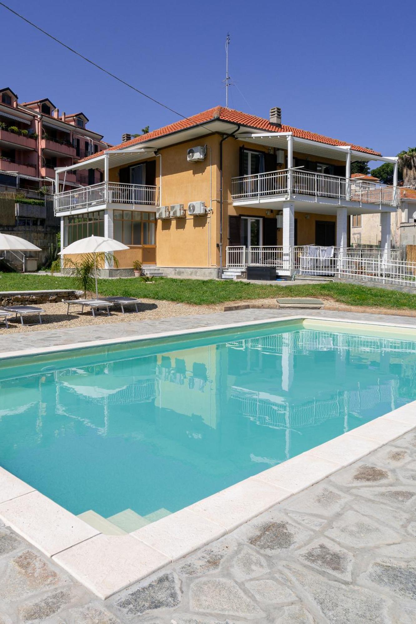 Il Gattino Di Porto - Apt 5 - Bilocale Terrazzo Piscina Imperia Εξωτερικό φωτογραφία